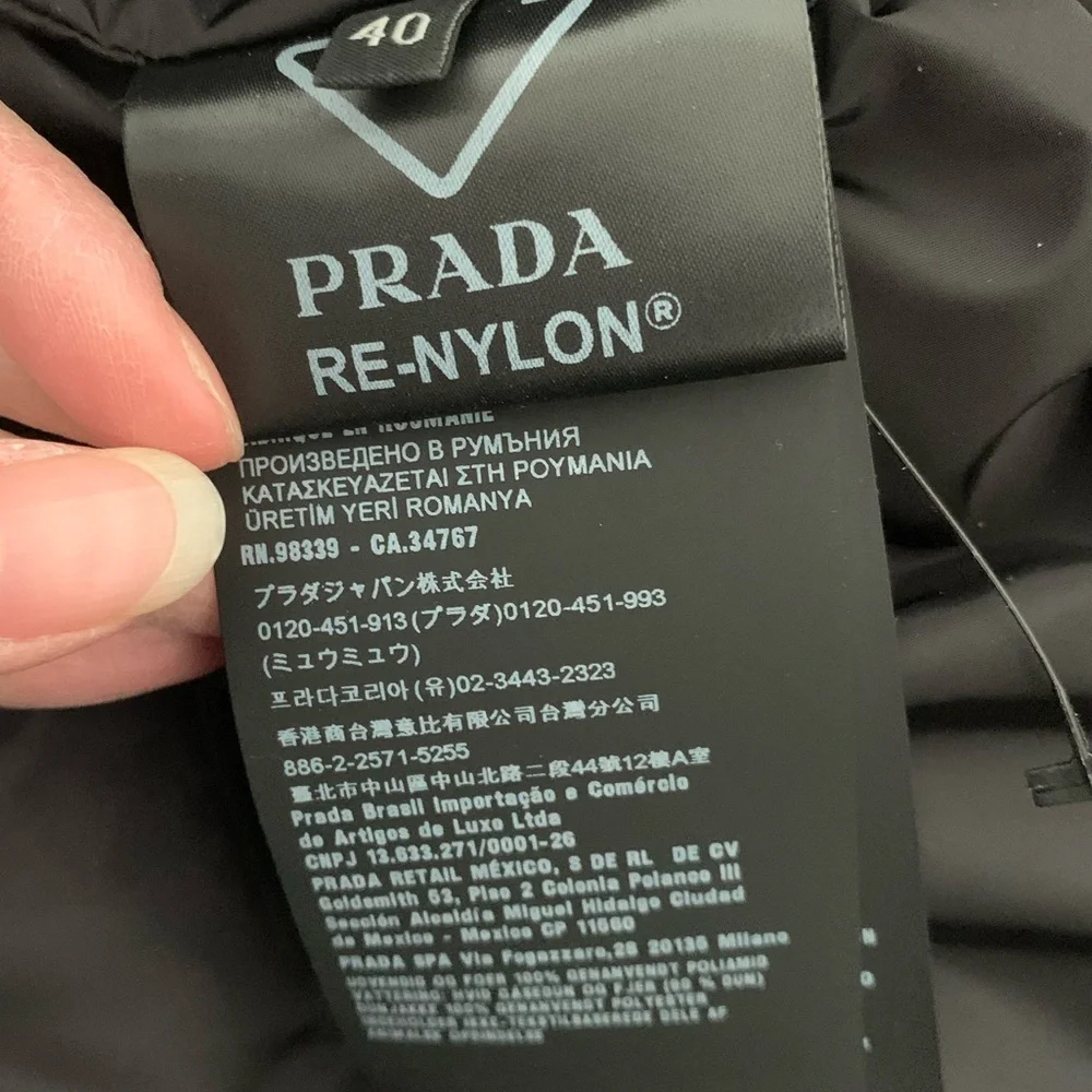 RRP$4,000 Prada Re-Nylon down puffer logo jacket in black NWT - Picture 10 of 13